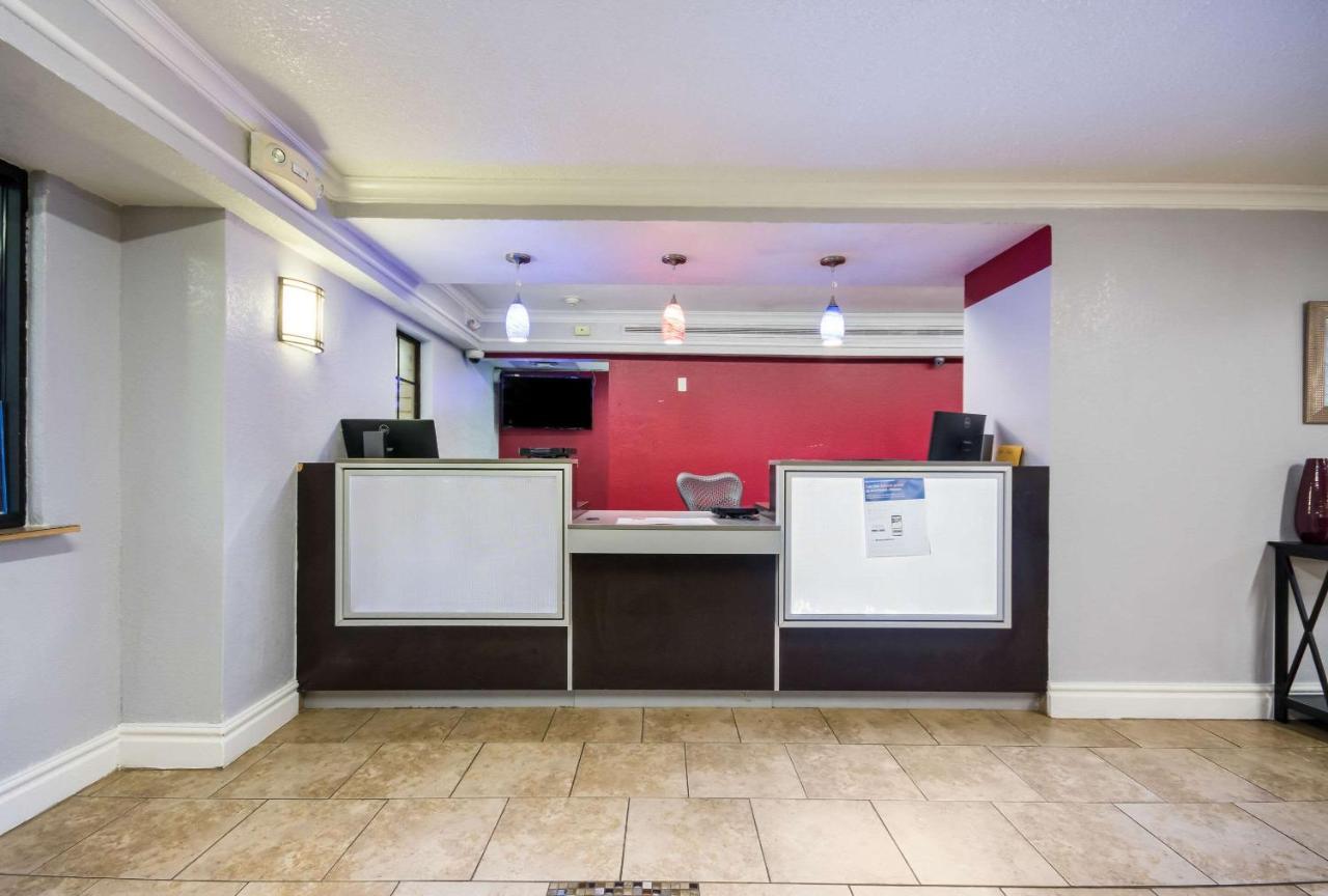 Econo Lodge Del City Exterior foto