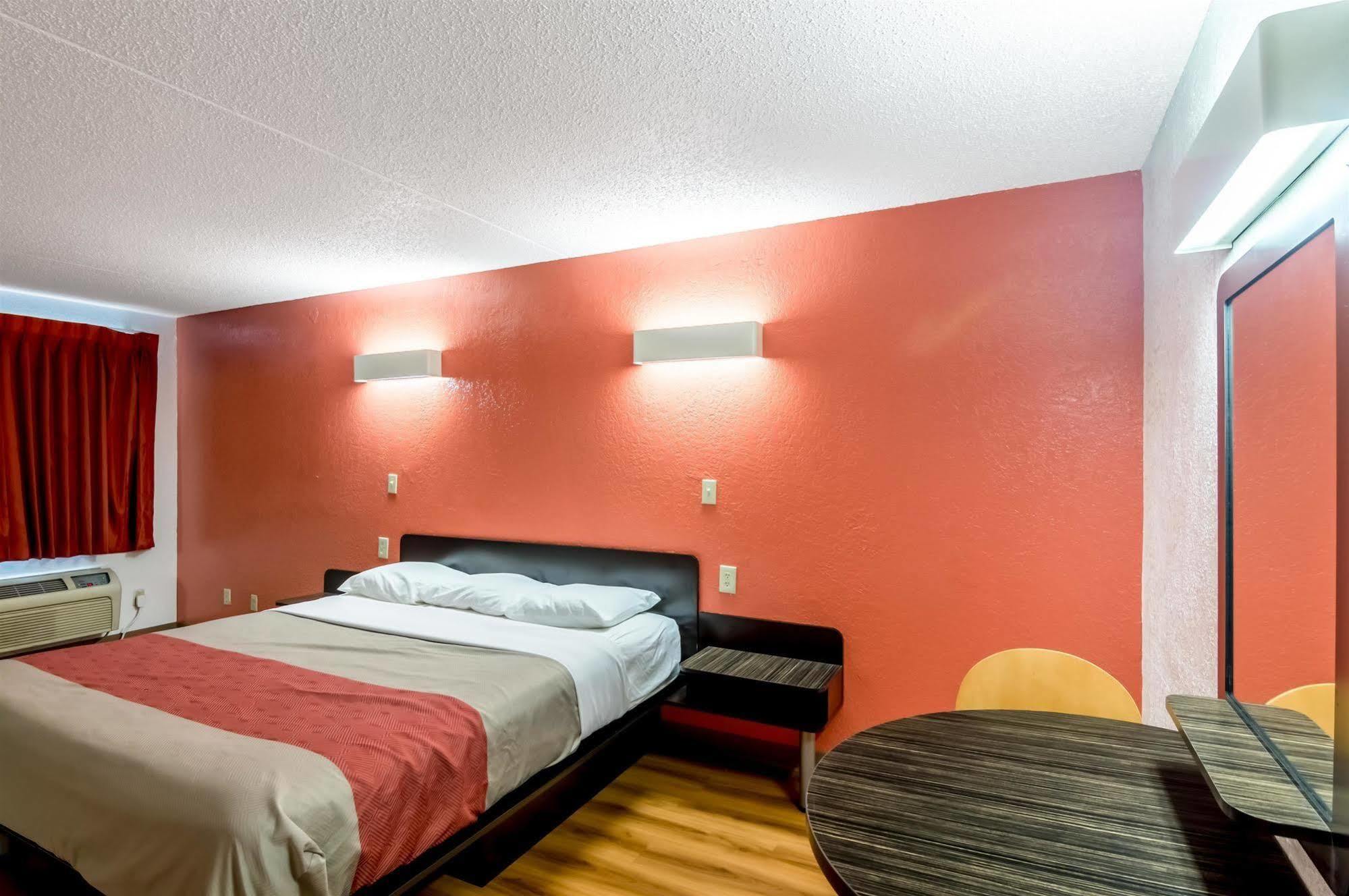 Econo Lodge Del City Exterior foto